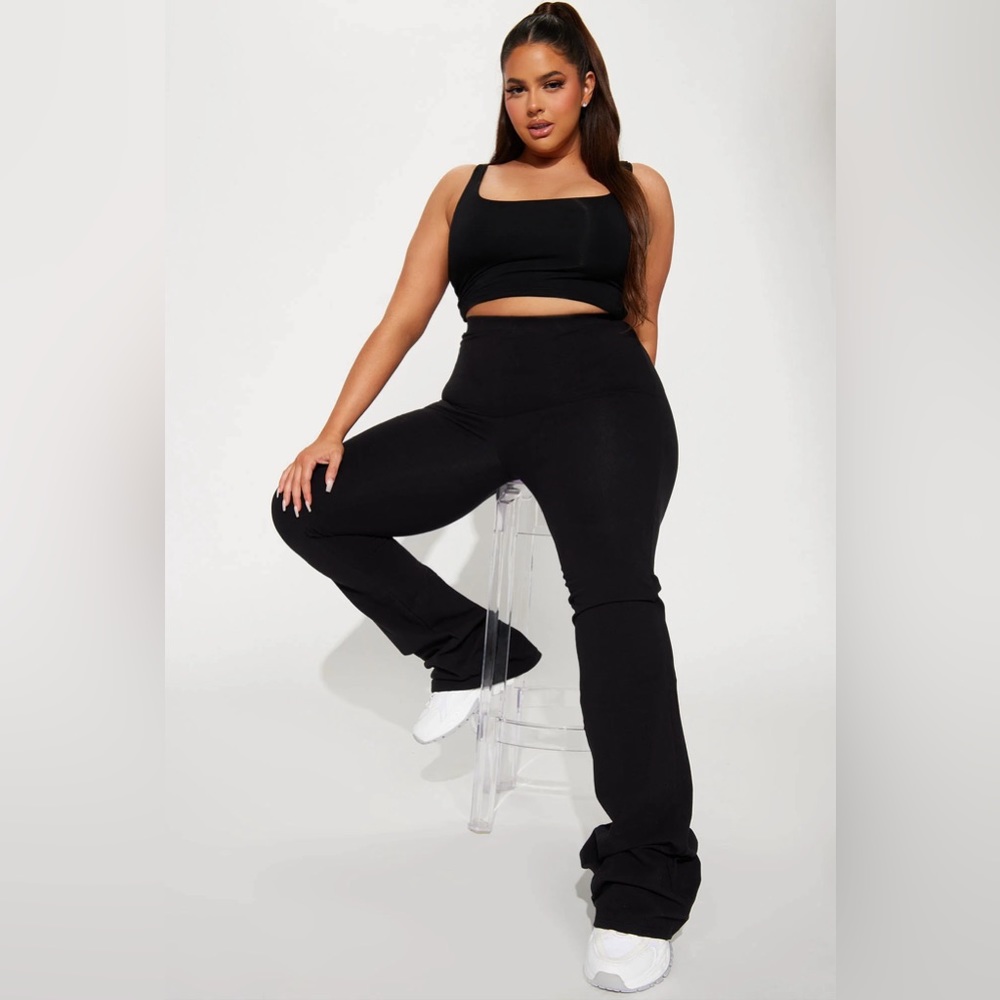 Fashion Nova Flare Pants XL